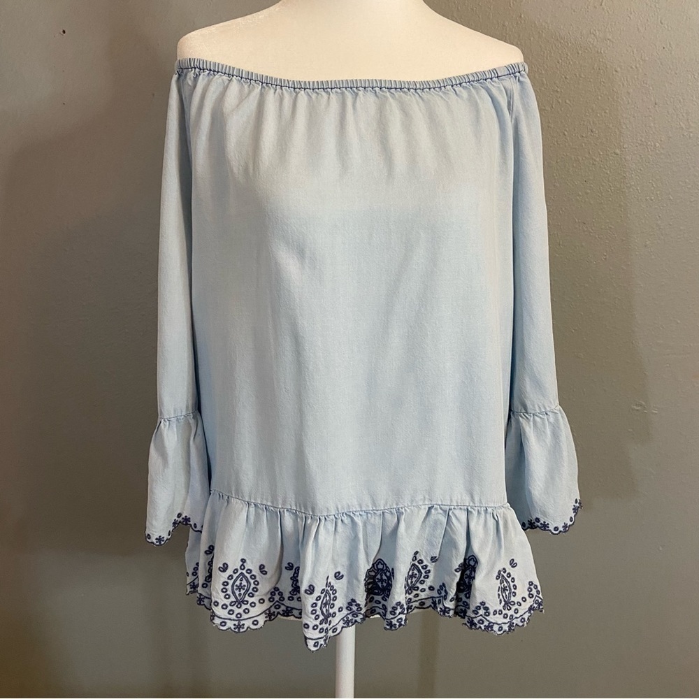 Democracy Women’s Chambray Off Shoulder Bohemian Top Size Small